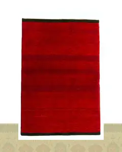 گبه دستباف قشقایی قرمز ذرع نیم کد 2566 (145 در 97)