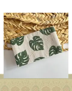 جای دستمال جیبی طرح برگ انجیری