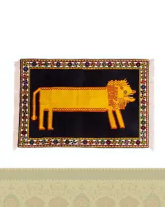 گبه دستباف قشقایی شیر یک و نیم متری کد 2594 (155 در 109)