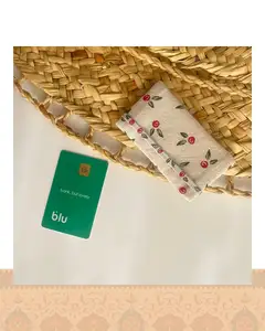 جاکارتی طرح گل سرخ