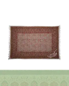 رومیزی پارچه قلمکار 100*140 طرح گل پر