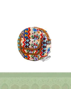 کیف دخترانه گرد طرح گلدار