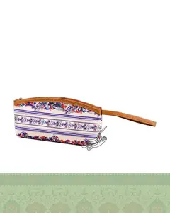 کیف ارایشی ترمه طرح سفید گلدار