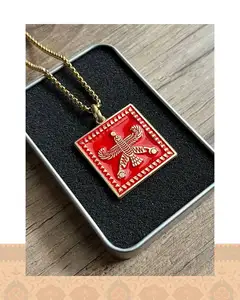 گردنبند درفش هخامنشی