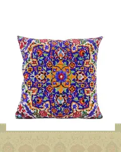کاور کوسن طرح کاشی زمینه آبی