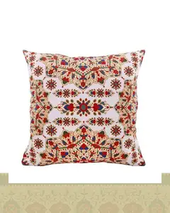 کاور کوسن طرح نقوش سنتی قرمز آبی زمینه سفید کد c140