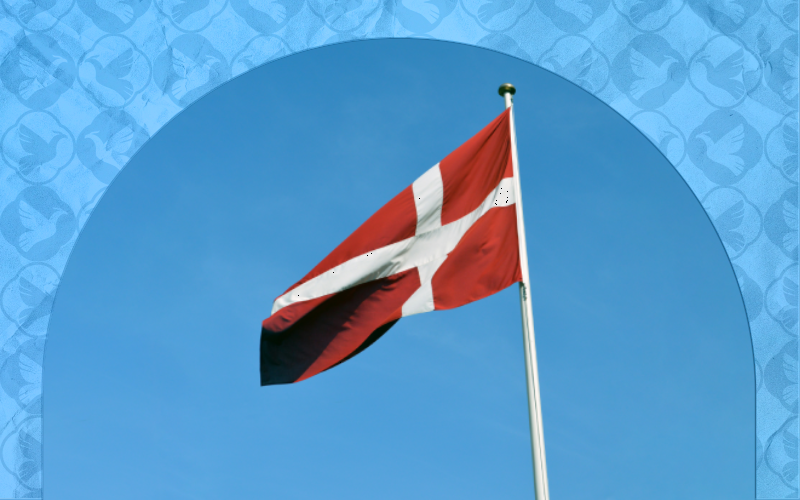 خرید تمامی کتاب های فارسی در دانمارک