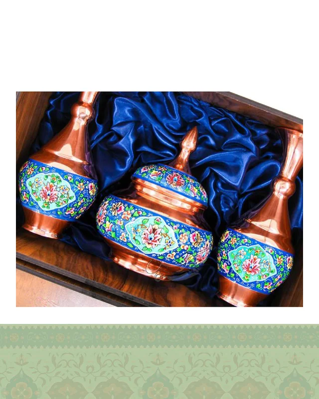 ست قندان و گلدان پرداز در دیارلند