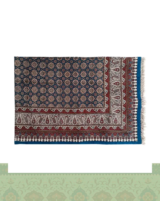 رومیزی قلمکار سنتی ابعاد 200×135 سانتیمتر در دیارلند