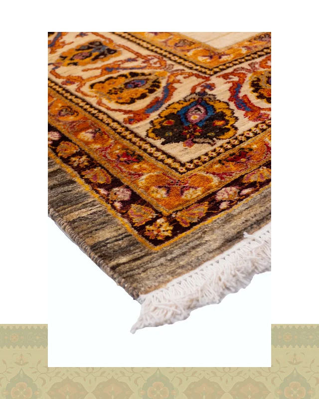 عکس گبه دستباف قشقایی کف ساده کرم پرده ای کد 2585 (245 در 170)