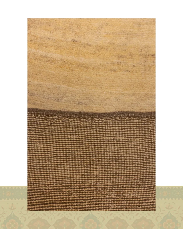 ارسالی مستقیم گبه دستباف قشقایی خودرنگ کرم مینیمال کد 2301 (180 در 106) از ایران