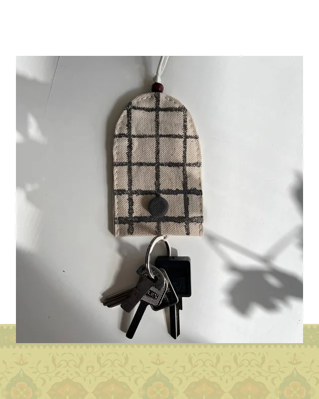 کیف جاسوییچی طرح چهارخونه  در دیارلند