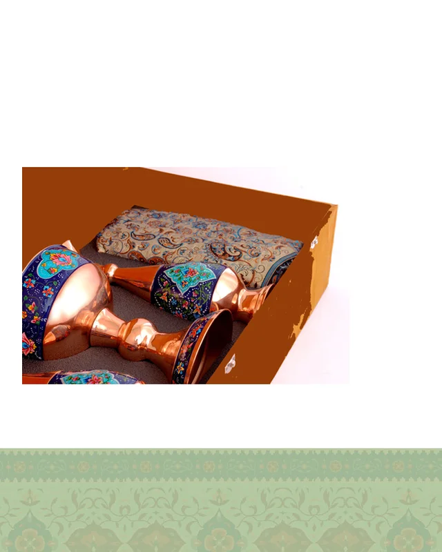 ست گلدان و سنگاب مس و پرداز در دیارلند