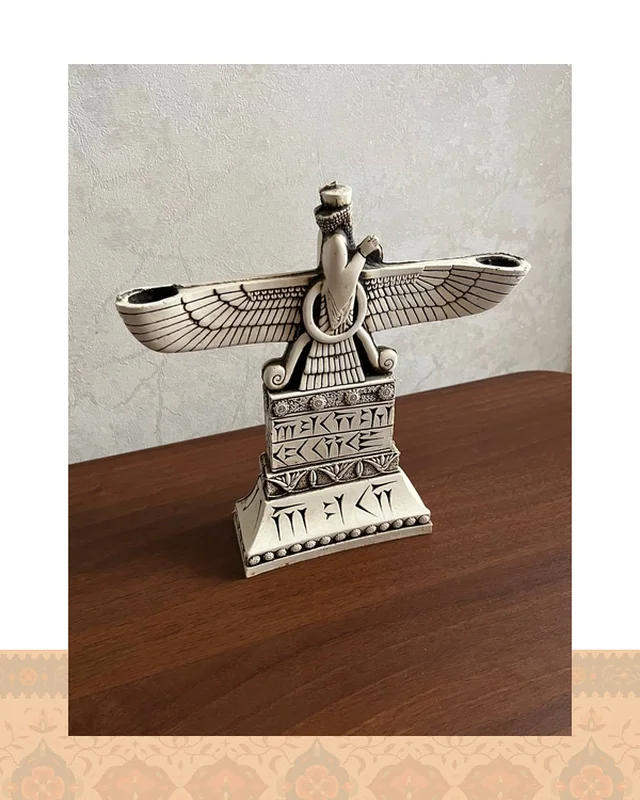 مجسمه فروهر بزرگ جاشمعی در دیارلند
