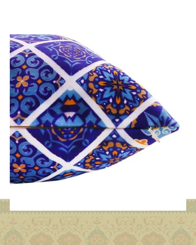 ارسال و فروش کاور کوسن طرح نقوش سنتی لوزی آبی کد c138 در خارج از کشور