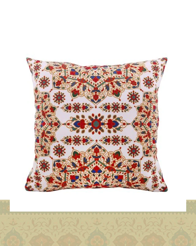 کاور کوسن طرح نقوش سنتی قرمز آبی زمینه سفید کد c140