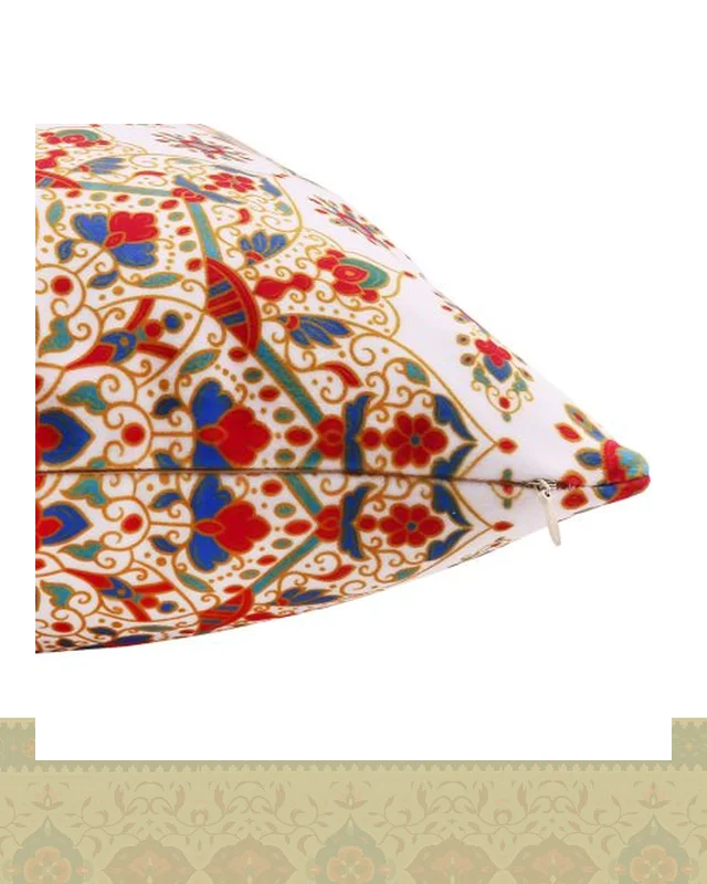 ارسال و فروش کاور کوسن طرح نقوش سنتی قرمز آبی زمینه سفید کد c140 در خارج از کشور