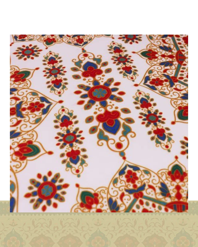 کاور کوسن طرح نقوش سنتی قرمز آبی زمینه سفید کد c140 در دیارلند